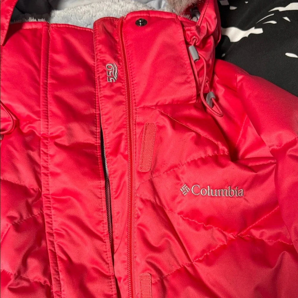 Columbia Bright Coral-Red Insulated Jacket with Faux Fur Hood - Picture 2 of 6